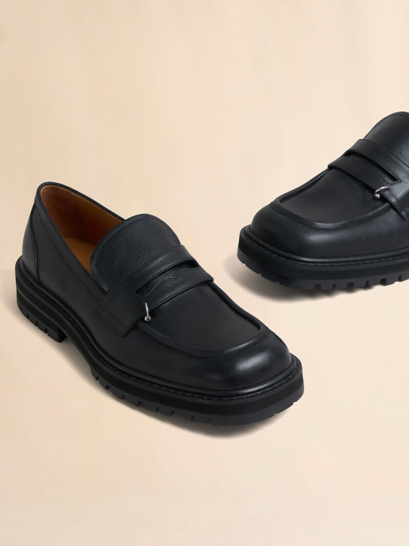 Black leather Piercing 2.0 chunky loafer - Lace-ups - Image 5