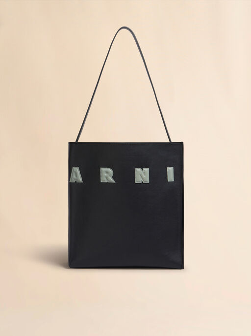 Bolso hobo Museo de piel negra con parches - Bolsos shopper