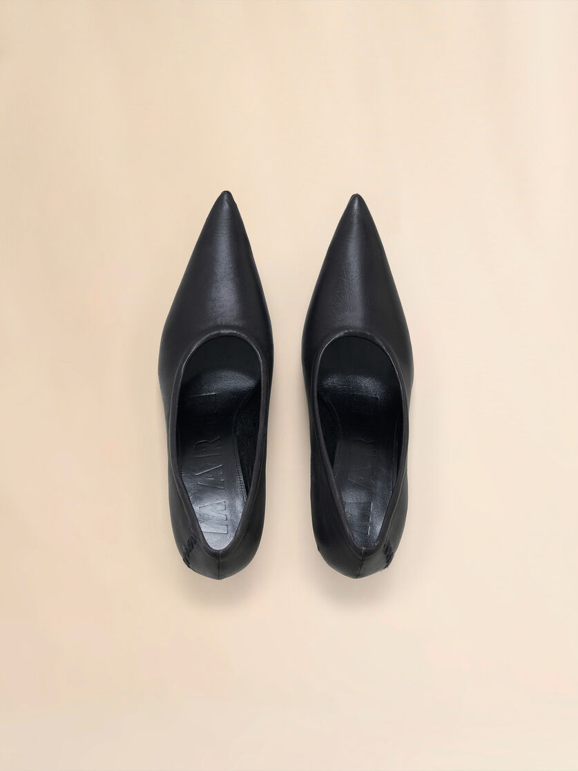 Décolleté Spike in nappa nera - Décolleté - Image 4