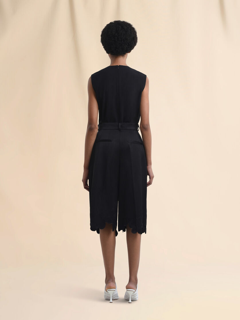 Duchess silk Bermuda shorts with scallop cut hem - Pants - Image 3