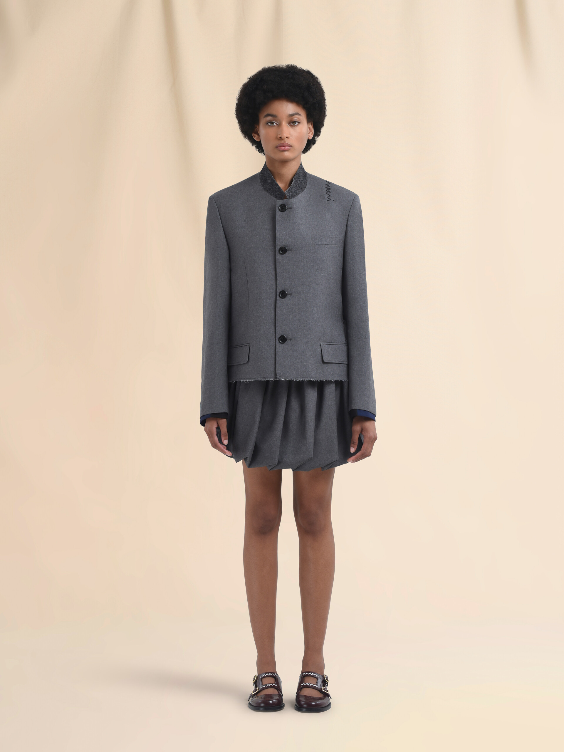 Chaqueta coreana de lana gris con bordado Marni Symbol - Chaquetas - Image 2