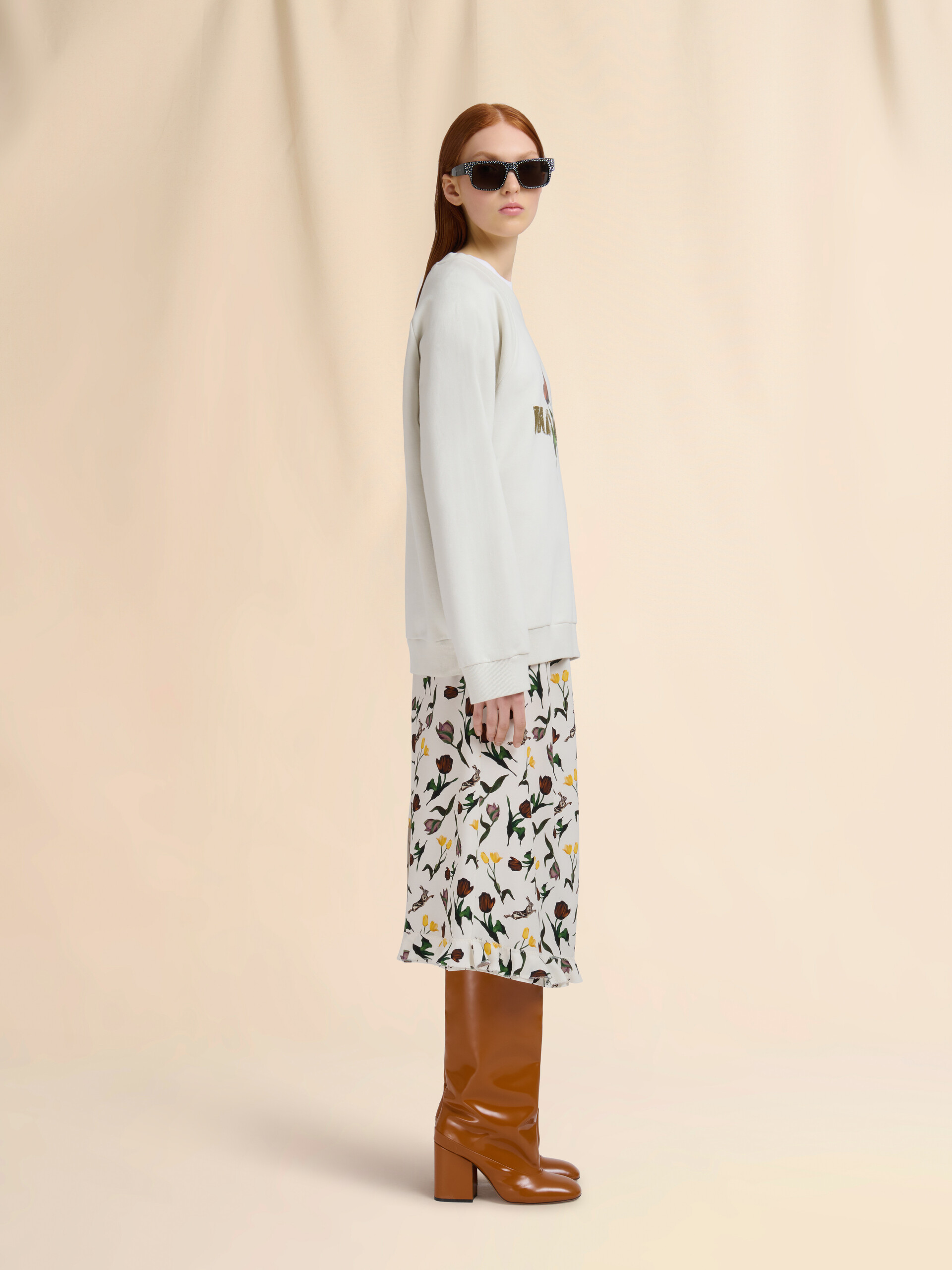 Off-white cotton sweatshirt with tulip print - Sweaters - Image 5