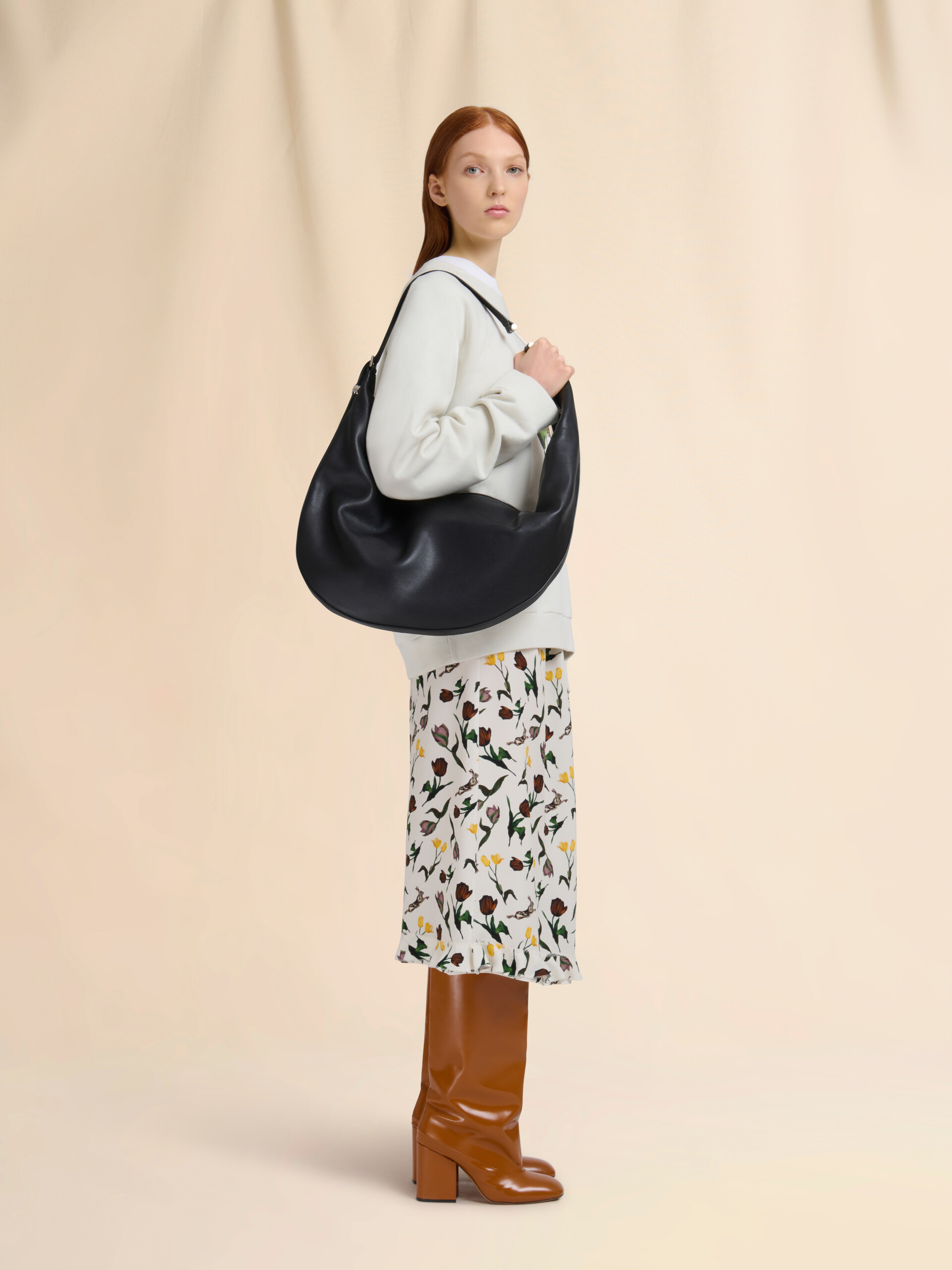 Black leather Dot medium hobo bag - Shoulder Bags - Image 2