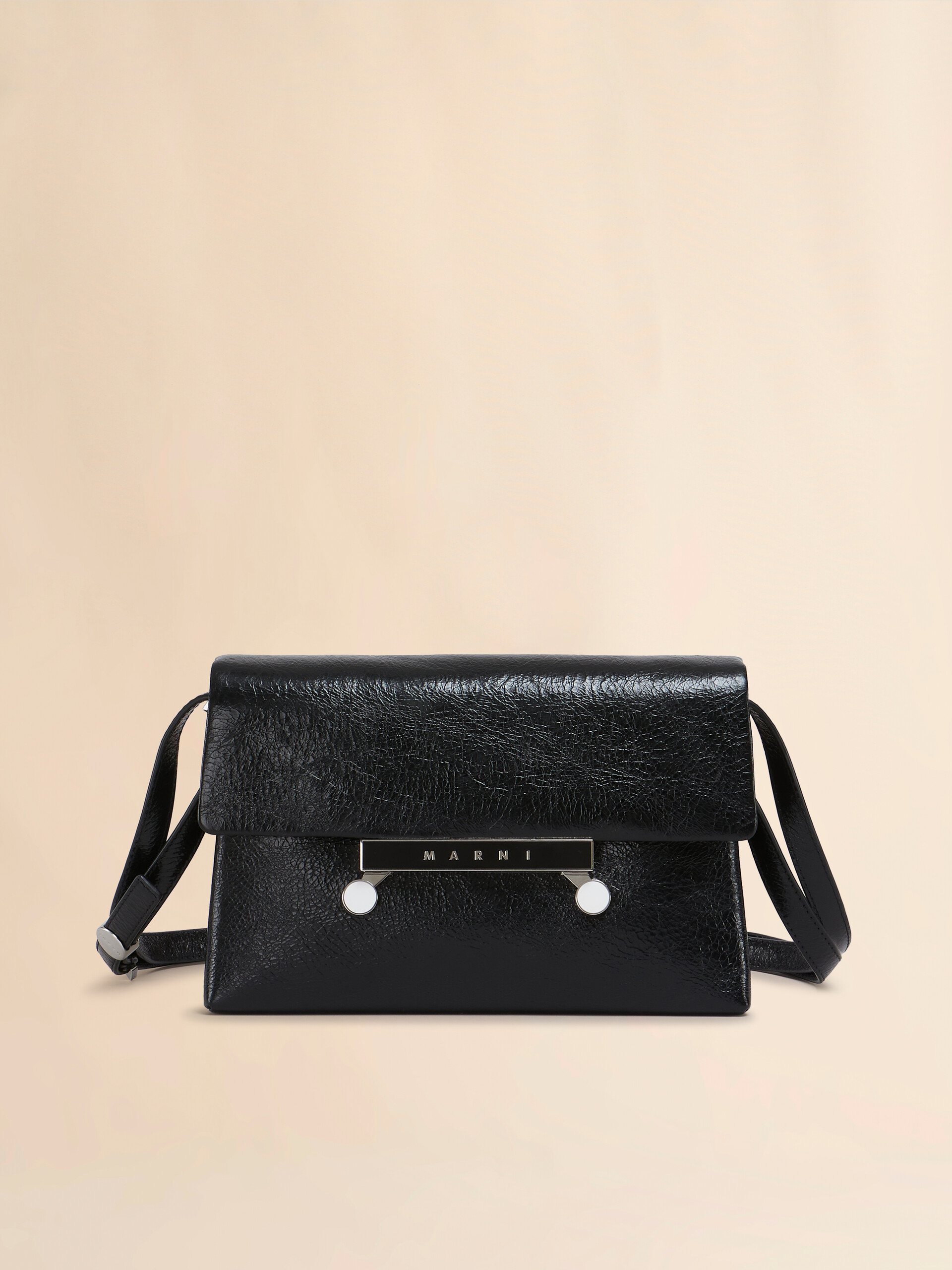 Bolso Envelope pequeño de charol negro con efecto craquelado - Bolsos de hombro - Image 1
