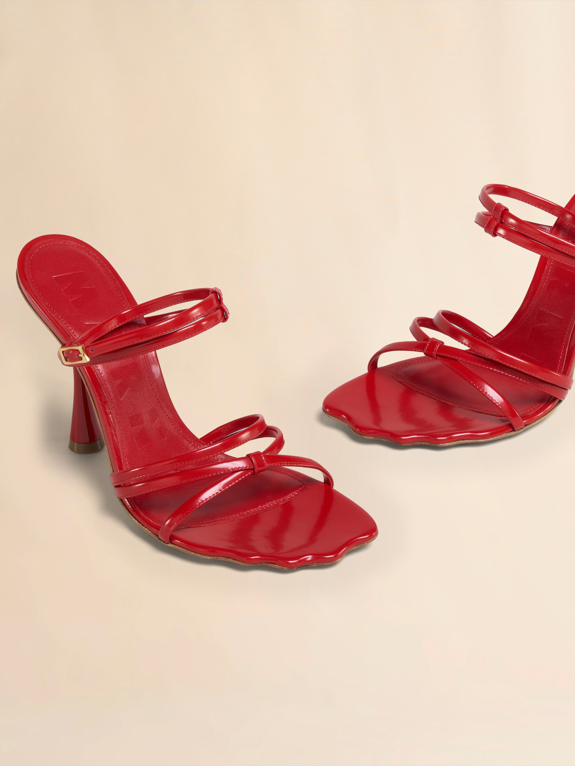 Schwarze Moonlight Sandalen aus gebürstetem Leder mit Riemchen - Sandalen - Image 5